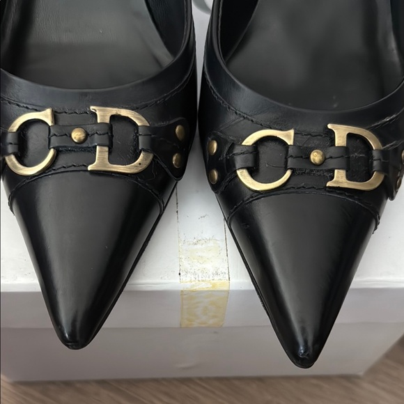 Christian Dior Vintage CD Black leather
Pointed Toe Heels- US 7 ( EU 37) - Picture 3 of 9